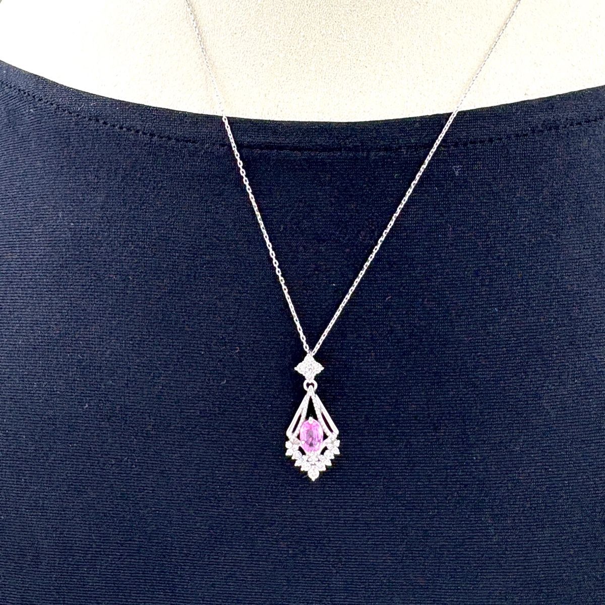 ピンクサファイア デザインネックレス プラチナ ペンダント メレダイヤ