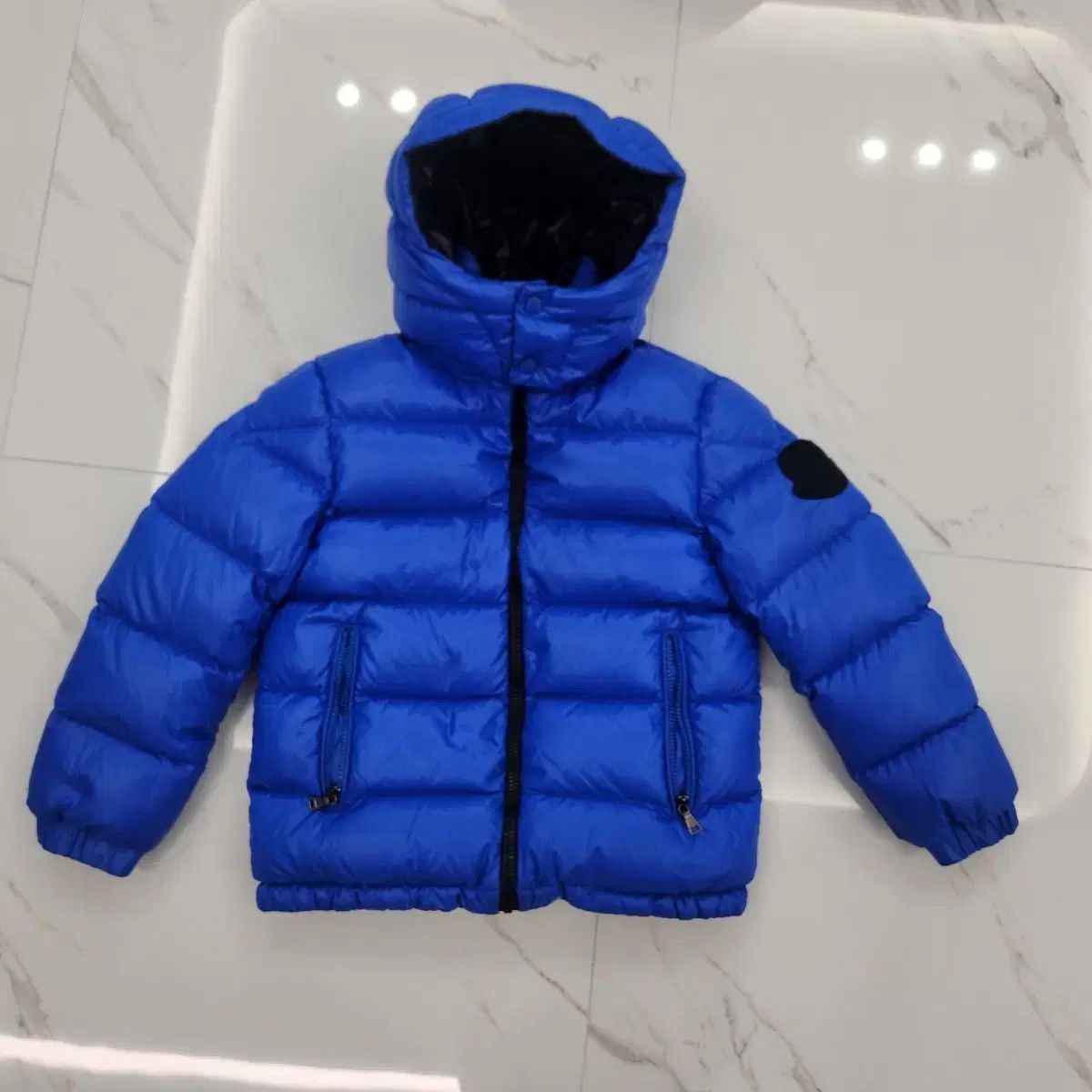 モンクレール キッズ リバーシブルダウン 10A - メルカリ