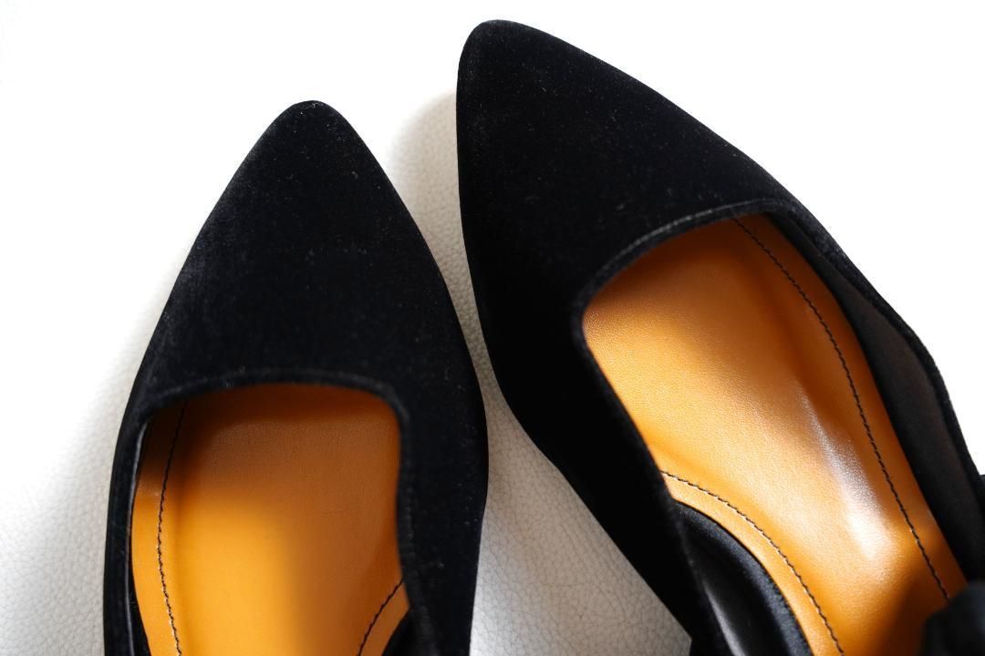 467y*美品 OHGA オーガ ベロアリボンミュール Lサイズ. - メルカリ