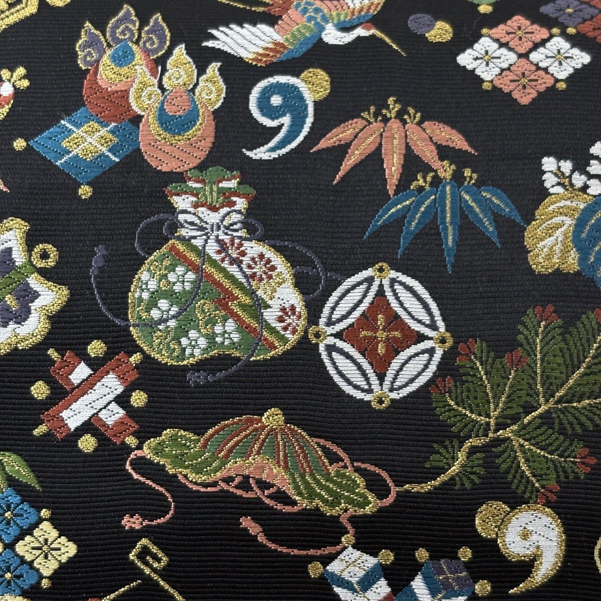 美品】 袋帯 秀品 招福宝尽くし ますいわ屋 宝尽くし 鶴 金糸 唐織 黒