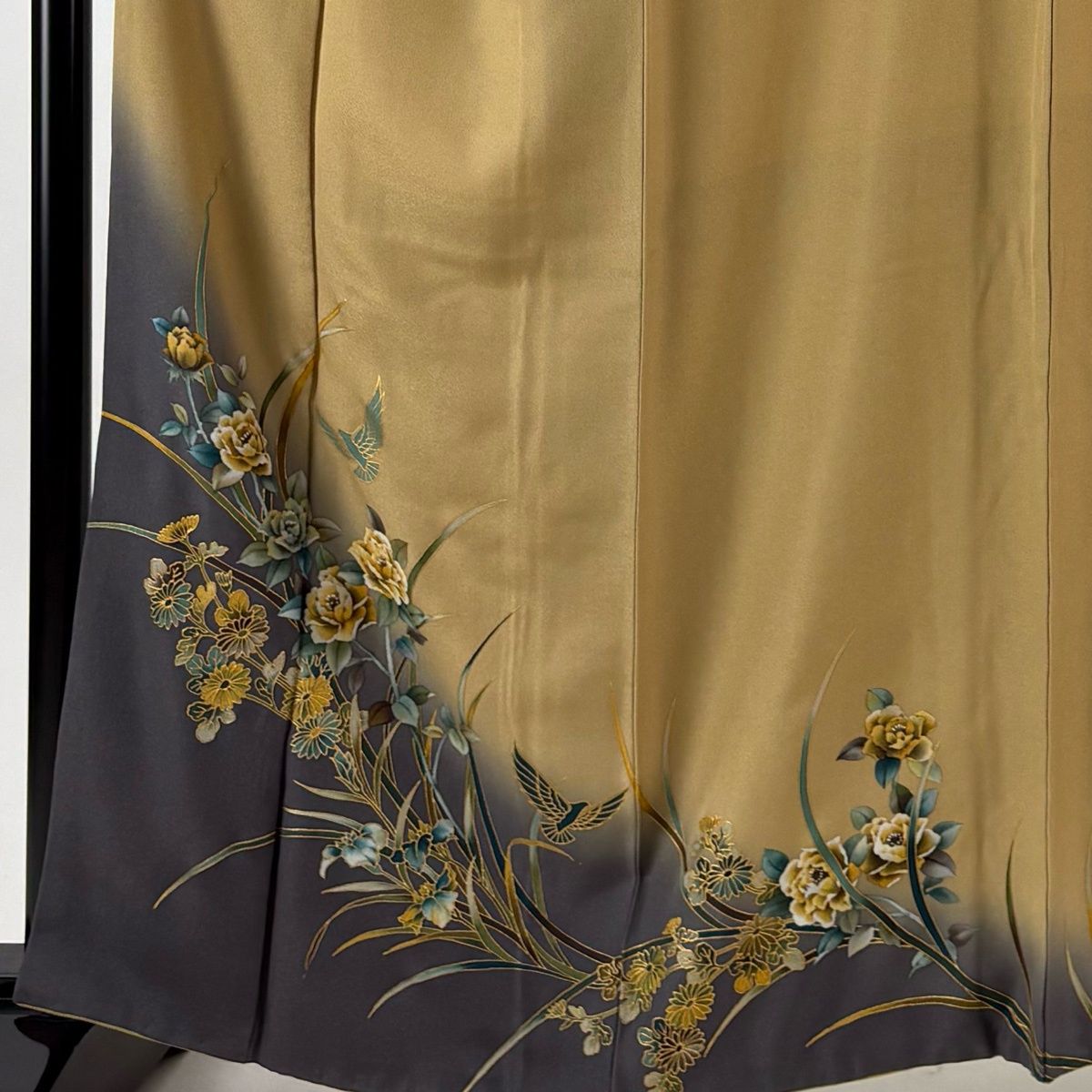 美品 訪問着 斉藤三才 黒 花文 鳥 トールサイズ 身丈166cm 裄丈69cm 美品】 付下げ 身丈163cm 裄丈65cm M 袷 斉藤三才 落款 薔薇 鳥 金彩