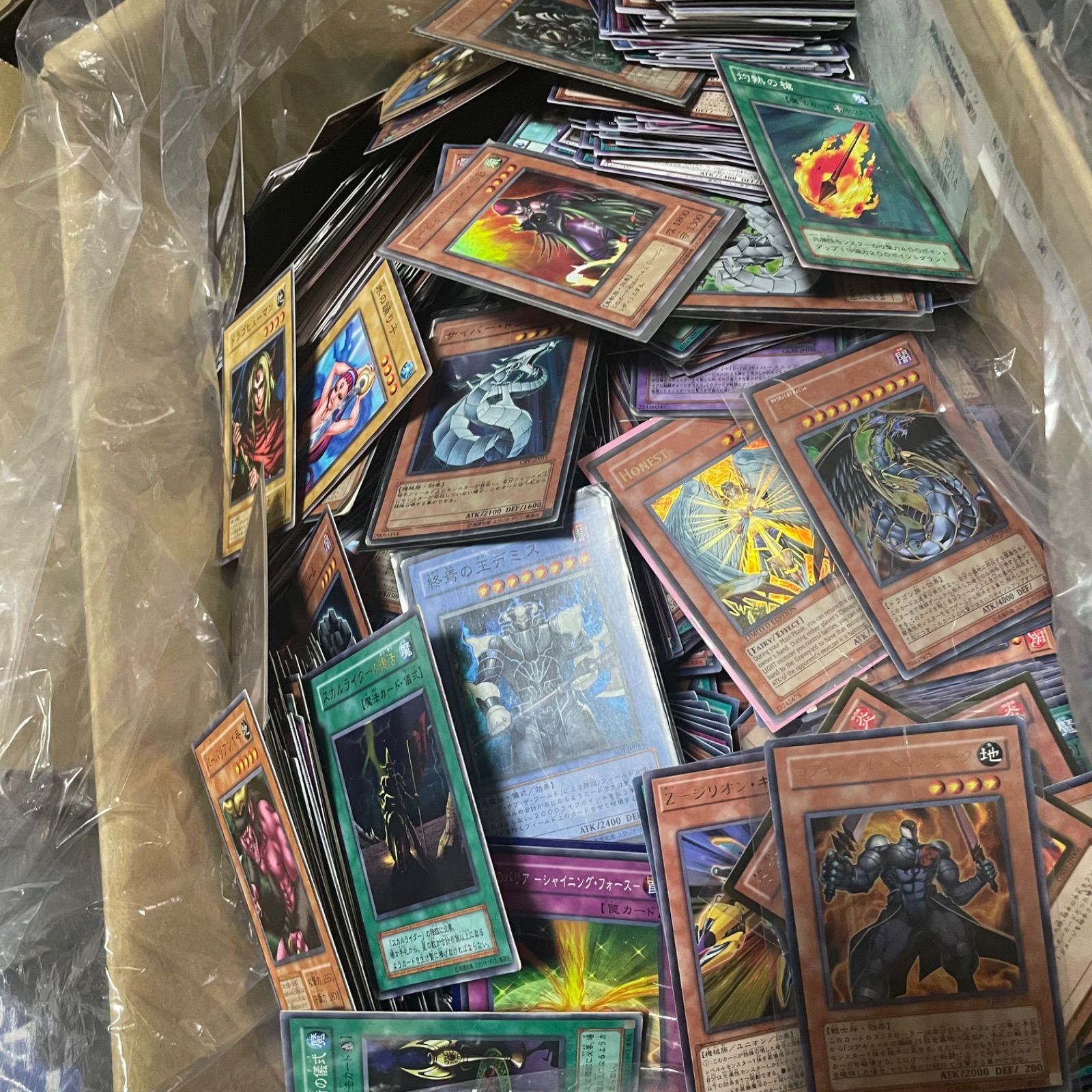 Y*a様 遊戯王　引退品　1万枚以上　まとめ売り 遊戯王 引退品 おまけ付き 一万枚 - メルカリ