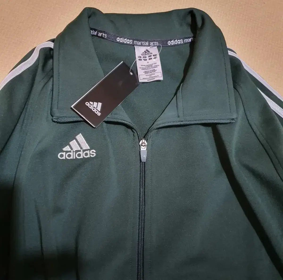 アディダス ジャージ グリーン/ネイビー - メルカリ