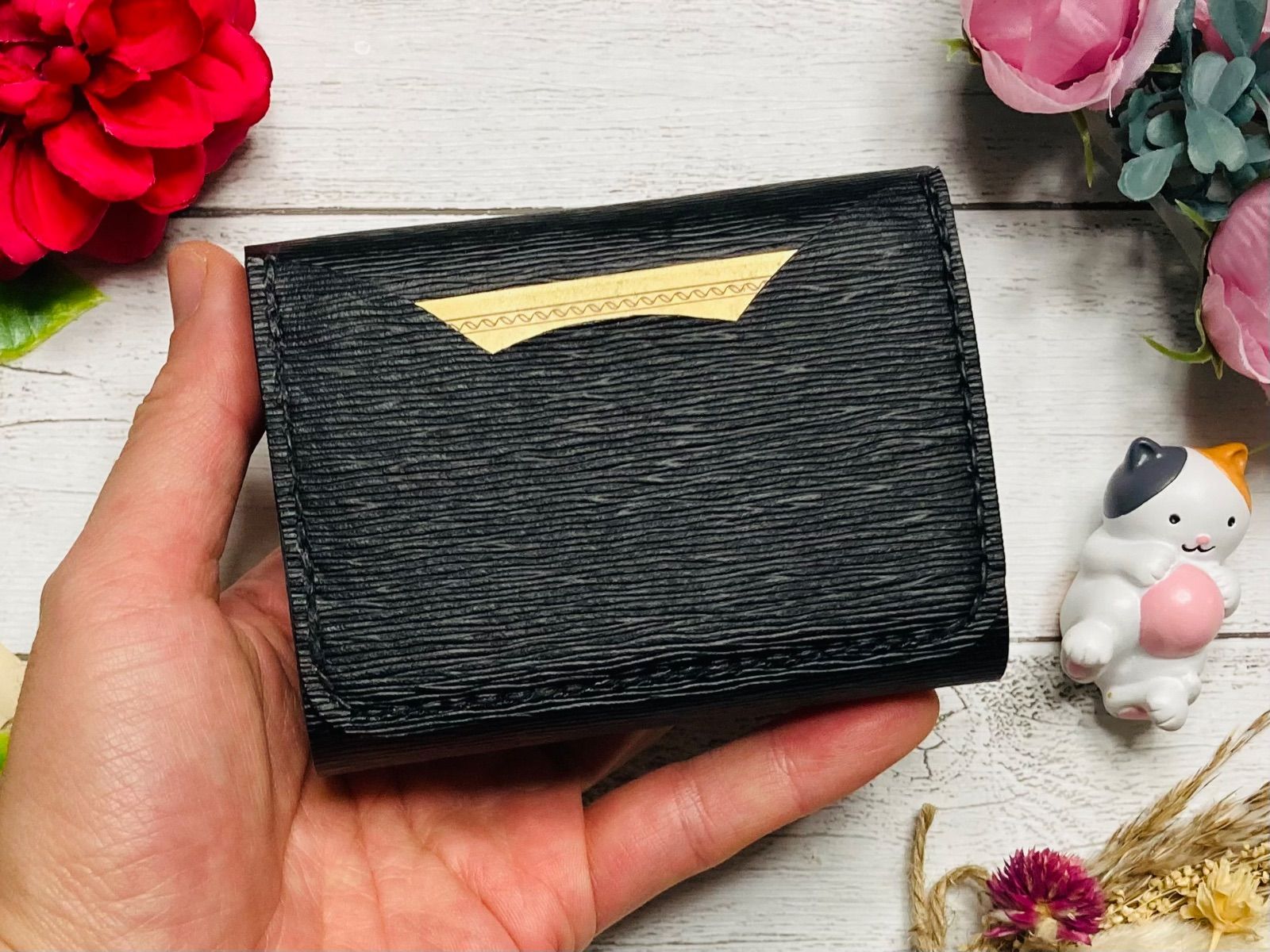 配送 ❤【新色♪】【可愛さ×高級感♪】お洒落可愛い猫モチーフの総本革