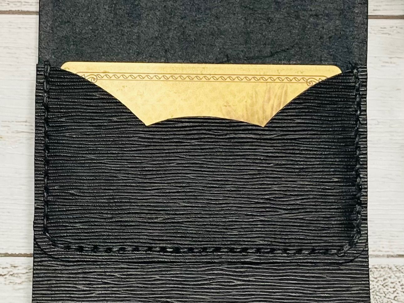 配送 ❤【新色♪】【可愛さ×高級感♪】お洒落可愛い猫モチーフの総本革