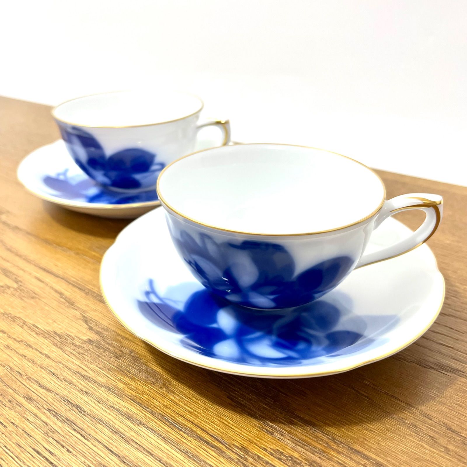 て27【美品】大倉陶園 ブルーローズ ティーカップ&ソーサー2客 - メルカリ