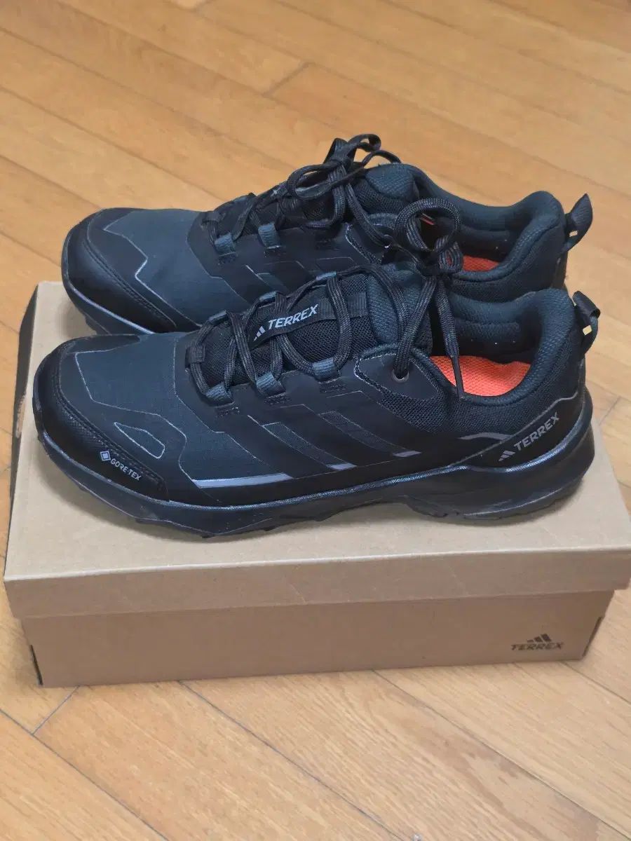 あ　 adidas テレックス スカイチェイサー AX5 GTX 275 - メルカリ