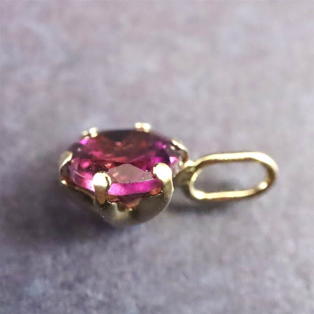 パープルガーネット 5mmラウンド ペンダントトップ チャーム K18YG