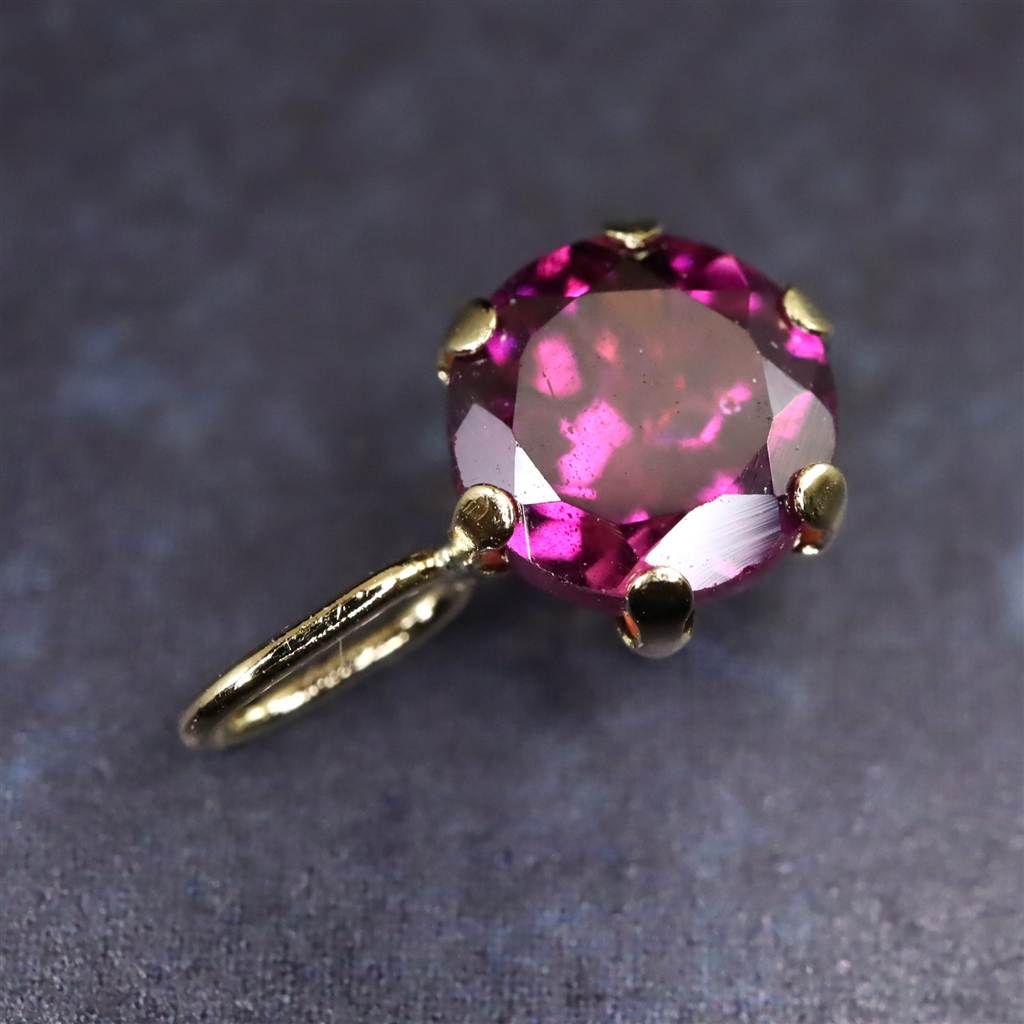 パープルガーネット 5mmラウンド ペンダントトップ チャーム K18YG