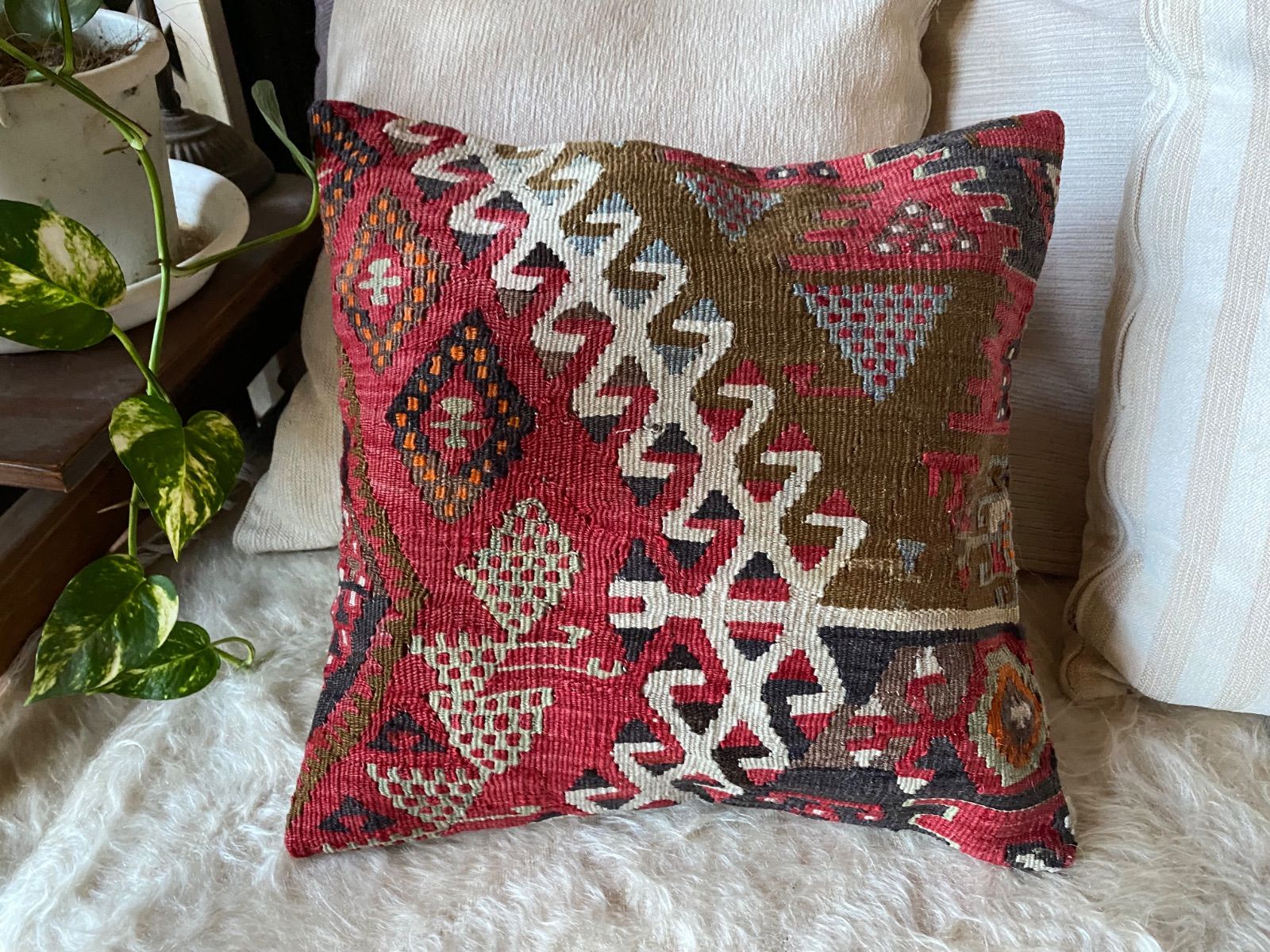 オールドキリム トルコ・カイセリ クッションカバー カイセリのオールドキリムのクッションカバー | キリム923