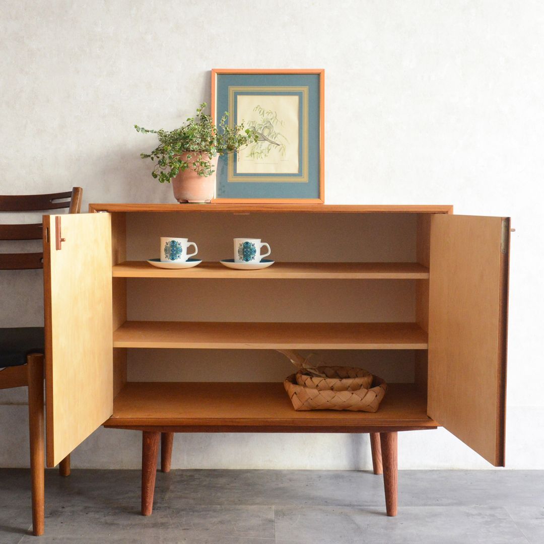 スウェーデンヴィンテージ OLD IKEA キャビネット 鍵付 チーク サイド