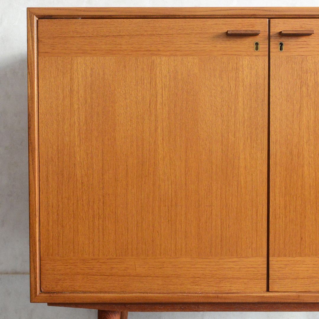 スウェーデンヴィンテージ OLD IKEA キャビネット 鍵付 チーク サイド