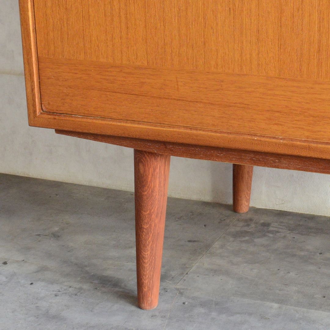 スウェーデンヴィンテージ OLD IKEA キャビネット 鍵付 チーク サイド