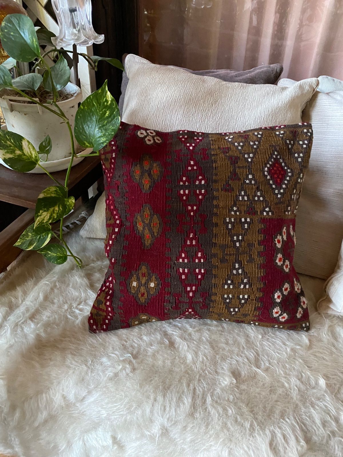 トルコ有名産地カイセリギョムルゲンキリム使用クッションカバー！四季