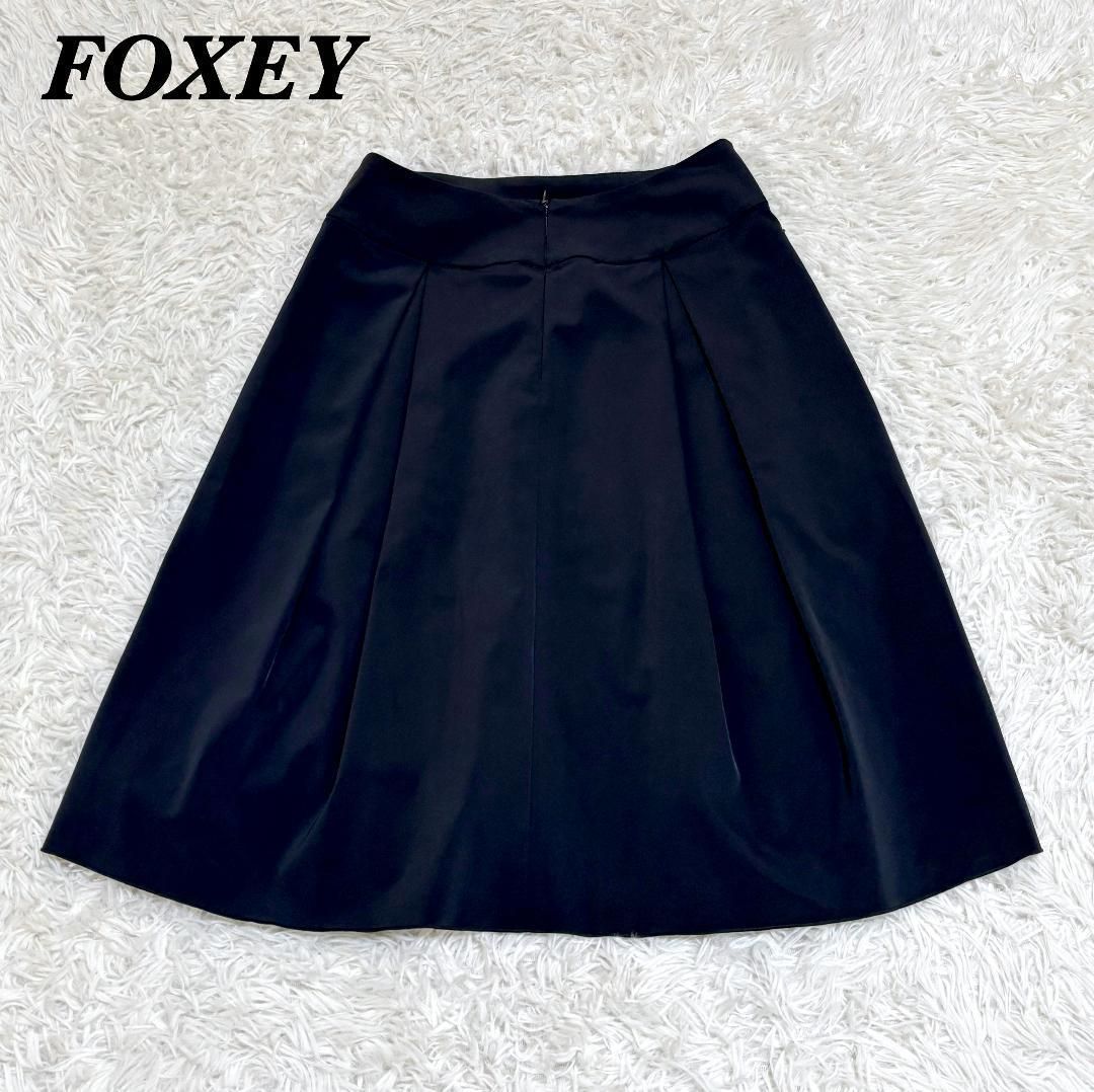 美品】 FOXEY NEW YORK ひざ丈フレアスカート 38 黒ネイビー - メルカリ
