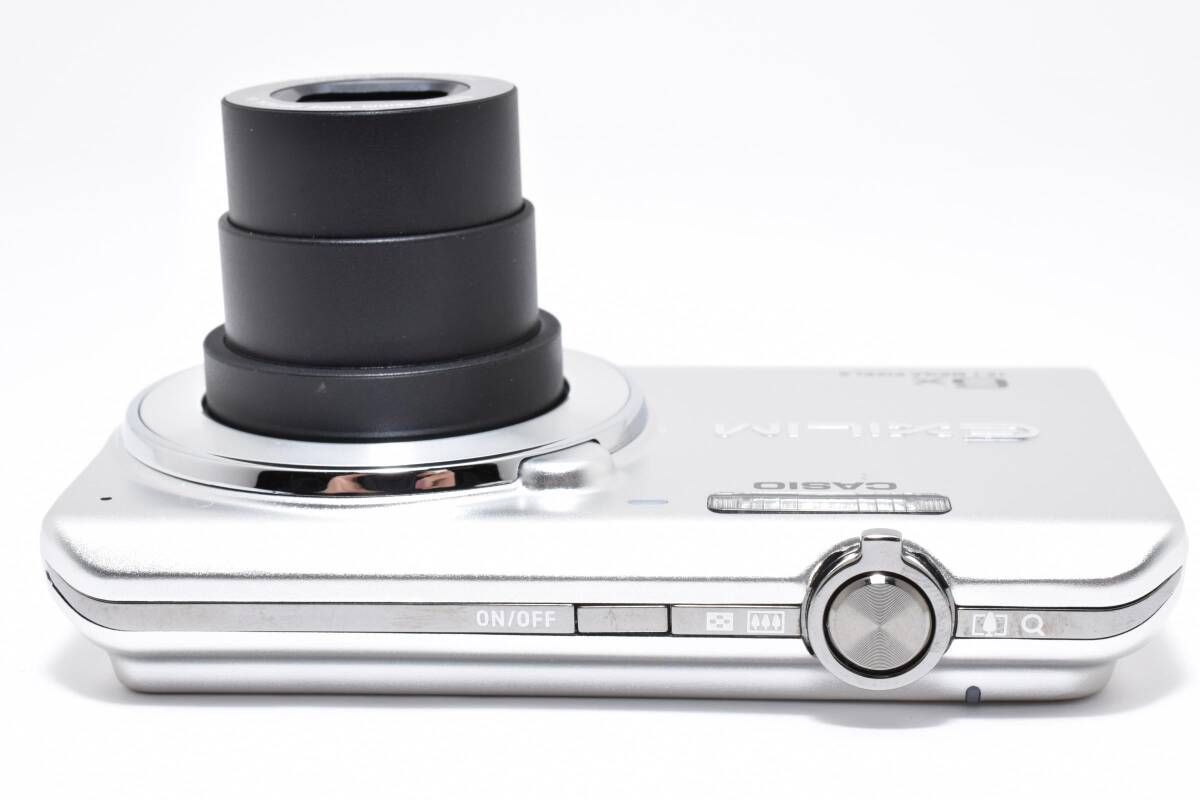 ☆極上品☆カシオ CASIO EXILIM EX-Z900 シルバー 元箱付き☆ W0111