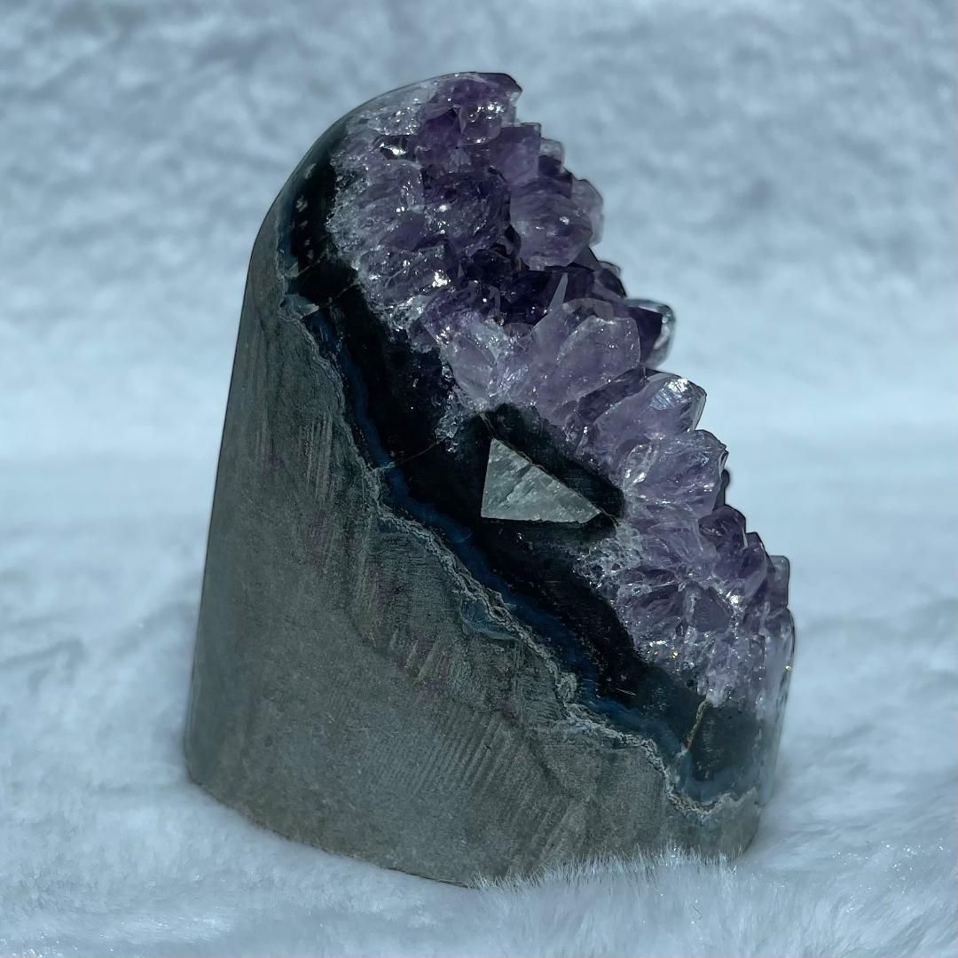 アメジスト1.35kg 原石 紫色 結晶 アメジスト原石 結晶群 紫水晶フラワー アメジスト原石 結晶群 紫水晶