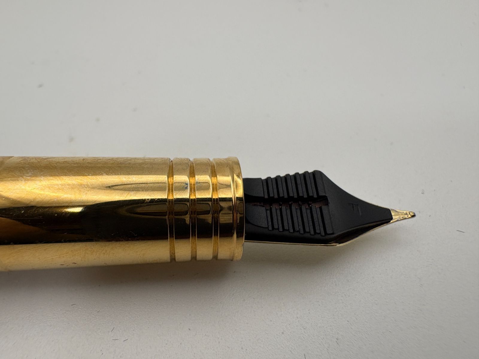 PARKER万年筆　 18K750M Parker 75 Fountain Pen (1992, France)- Black Lacquer w GT, C/C