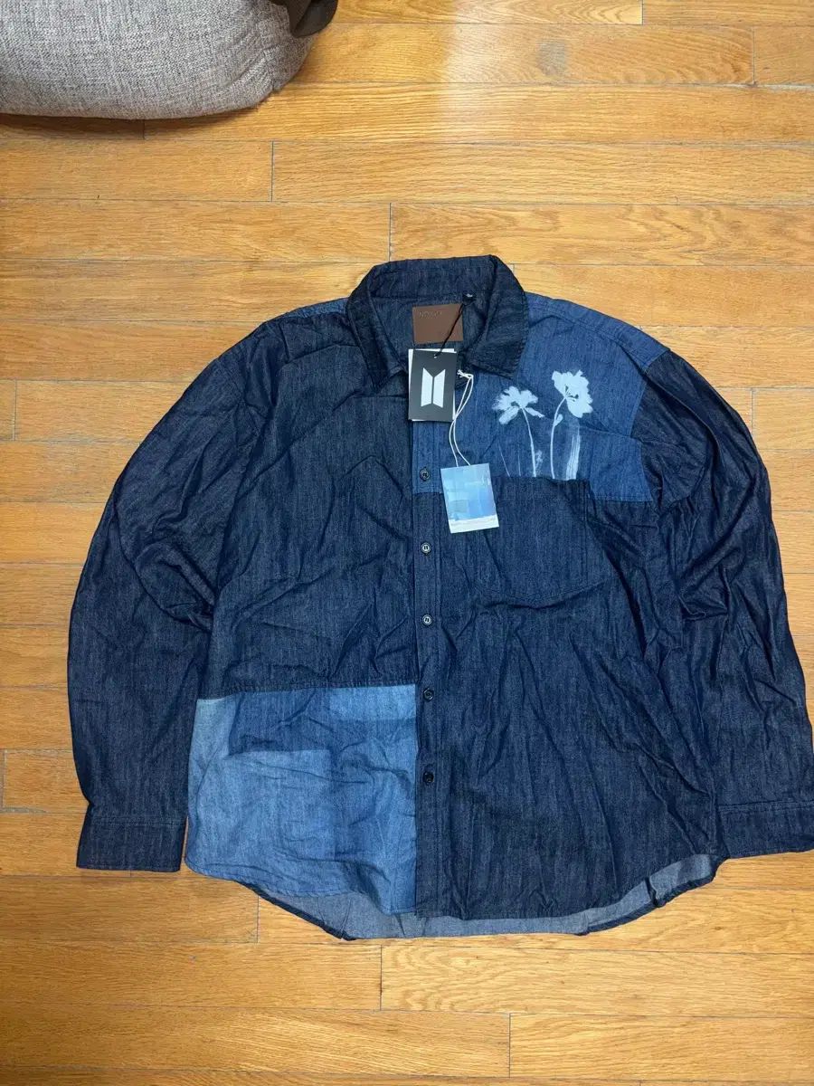 BTS RM INDIGO DENIM SHIRT未使用品 BTS RM indigo denim Tシャツ - メルカリ