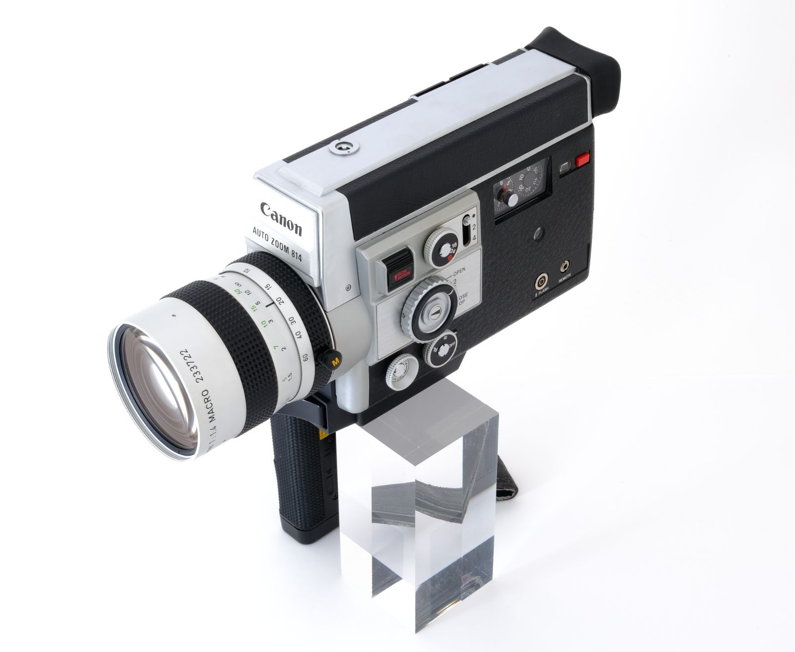 美品】キャノン Canon AUTO ZOOM 814 ELECTRONIC 8mm 完動品 - メルカリ