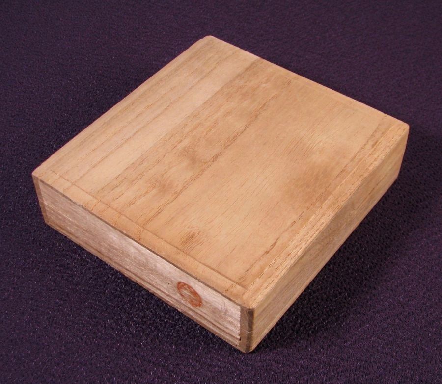 鍔　鉄地　桐象嵌　桐箱付き 鍔 鉄地 桐象嵌 桐箱付き