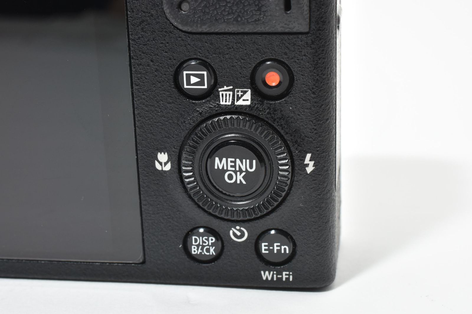 5990 【ジャンク】 Fujifilm Xq1 Black 12.0Mp Compact Digital Camera