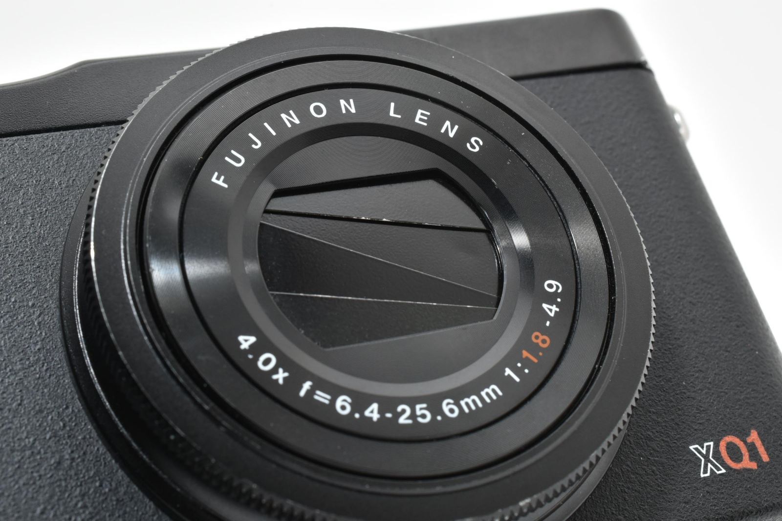 5990 【ジャンク】 Fujifilm Xq1 Black 12.0Mp Compact Digital Camera