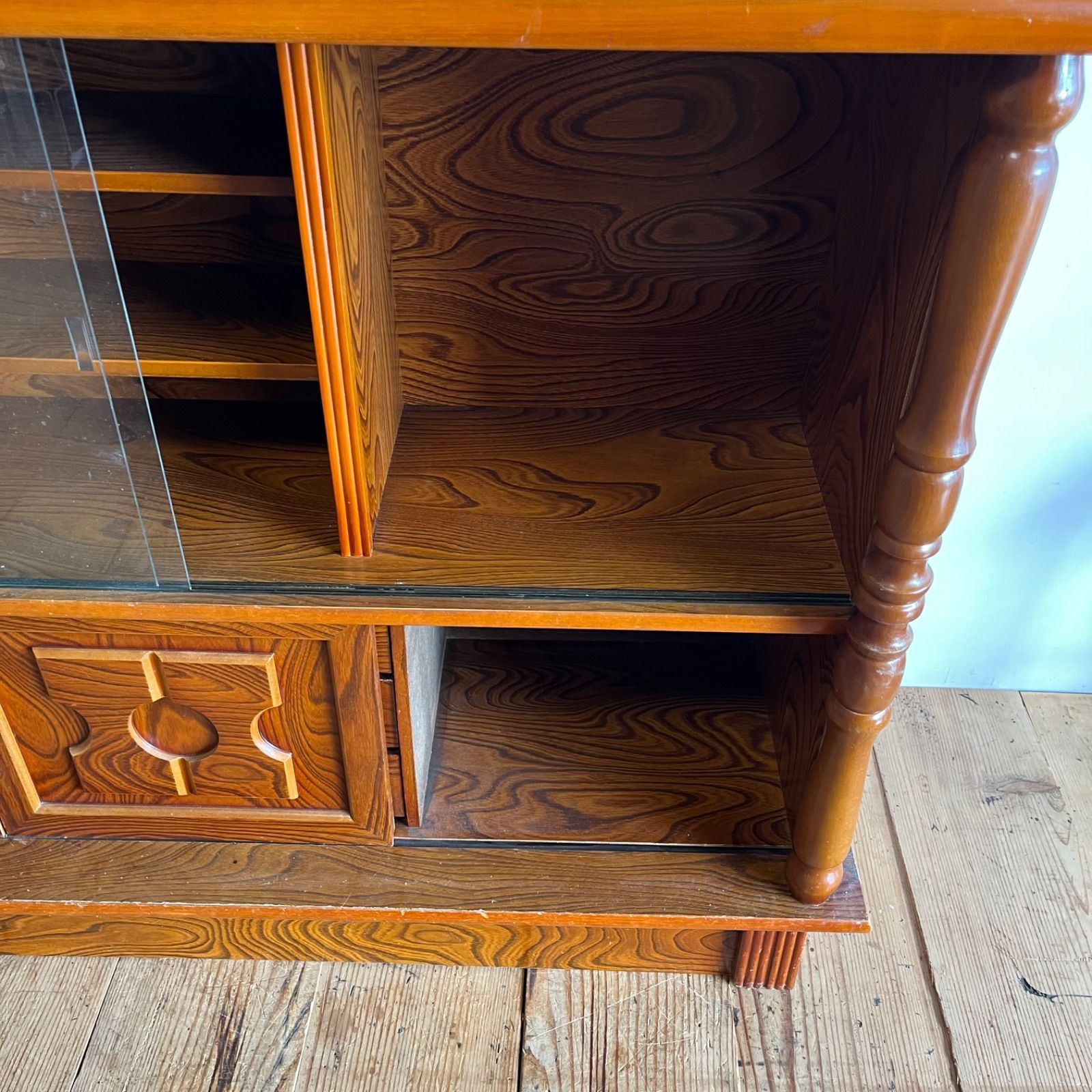 ヴィンテージ サイドボード キャビネット 食器棚 ガラス戸 レトロ