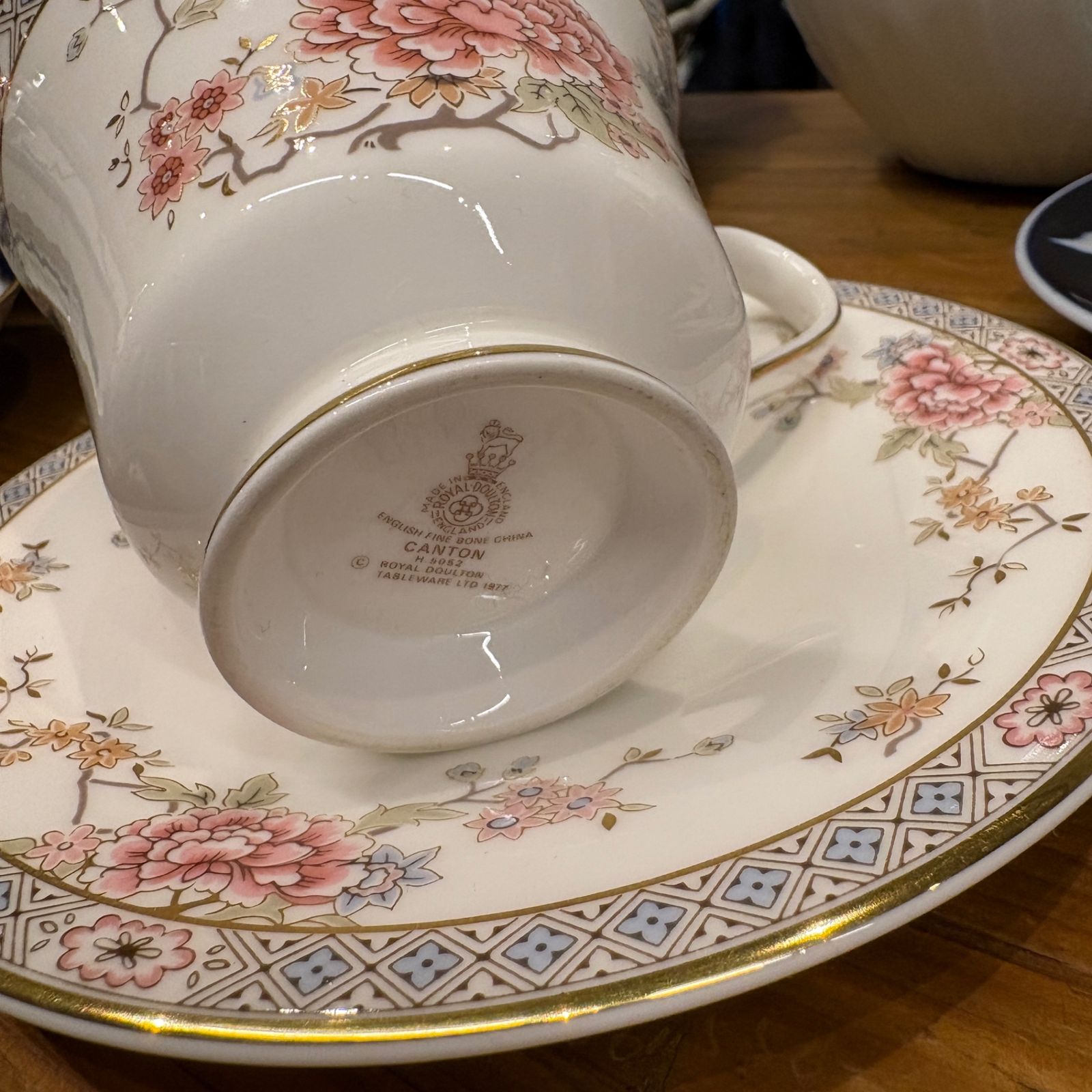 東あずま店 併売品】 ＠ ロイヤルダルトン ROYAL DOULTON カップ