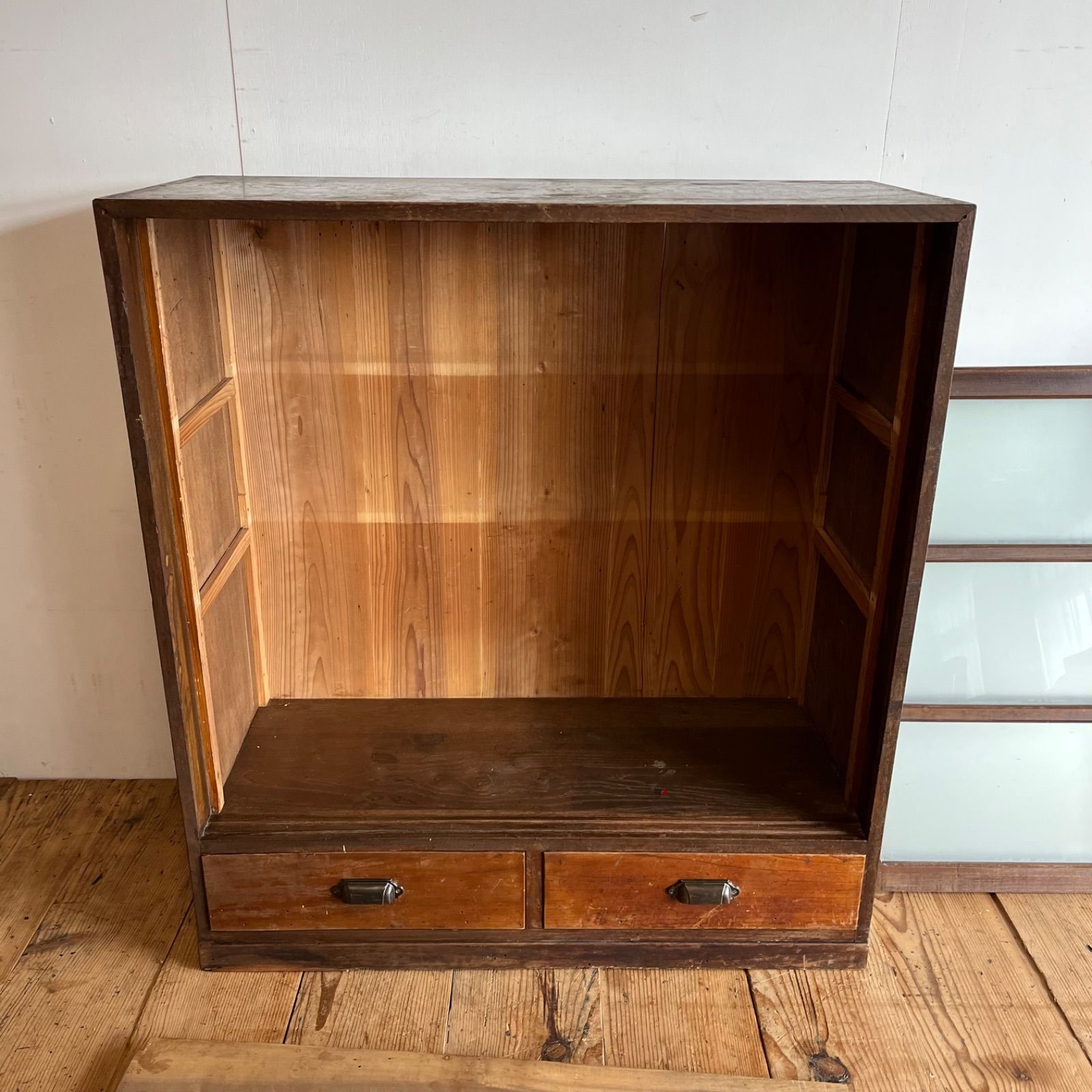 アンティーク ガラス 戸棚 キャビネット 食器棚 本棚 飾り棚 無塗装z アンティーク ガラス戸棚 食器棚 キャビネット 本棚 すりガラス 無垢材