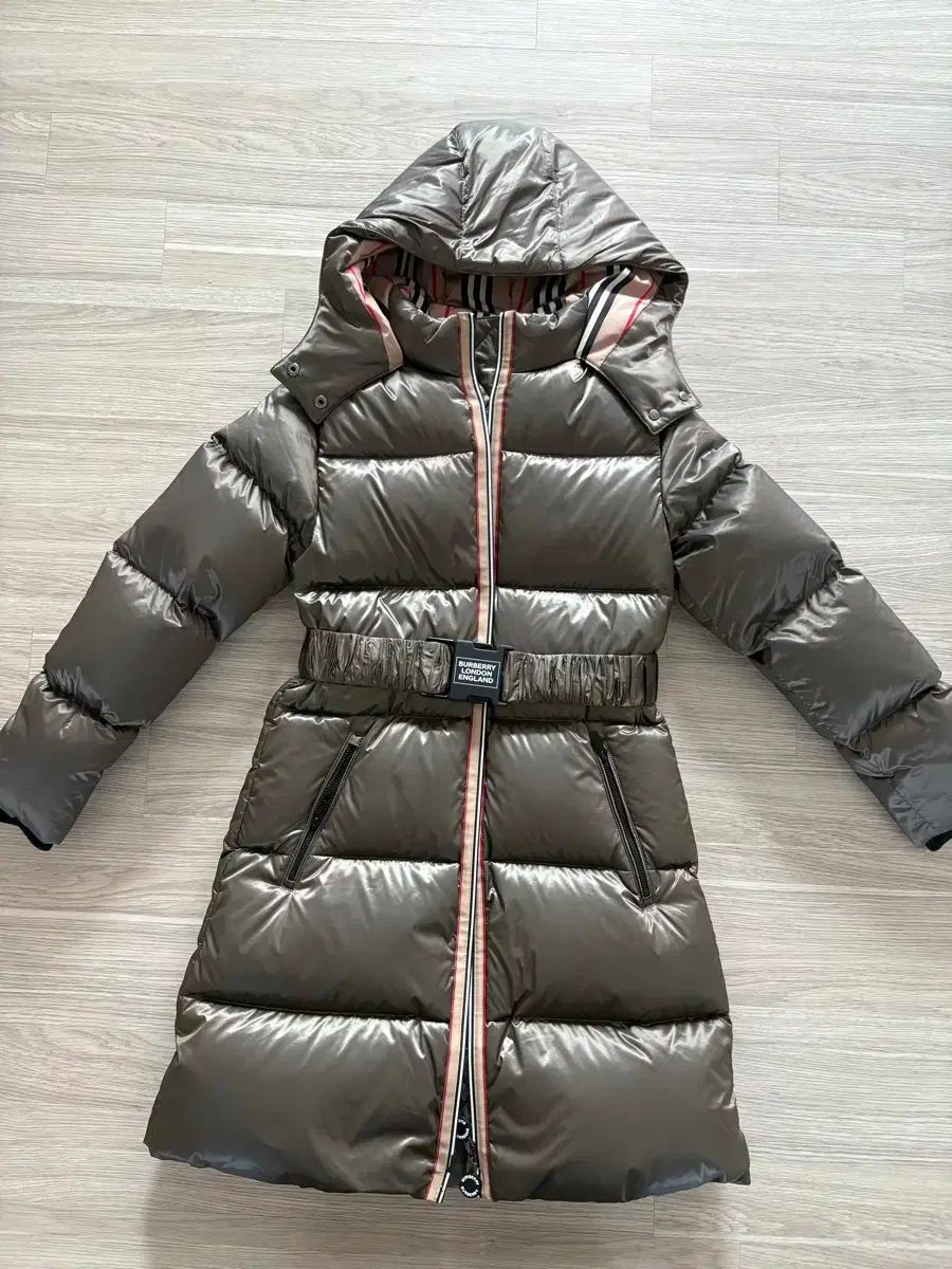 Burberry Kids バーバリーキッズ 女の子 ダウンジャケット ロング丈