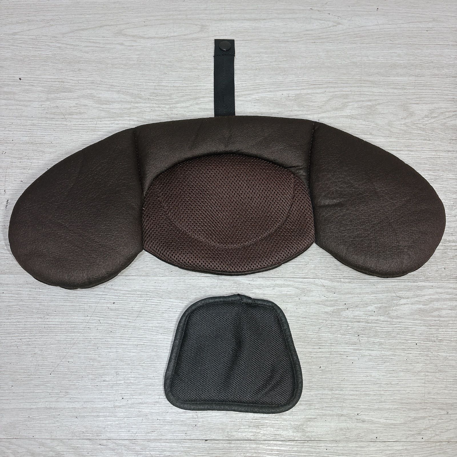 即決 美品 combi コンビ クルムーヴスマート 新生児クッション 
