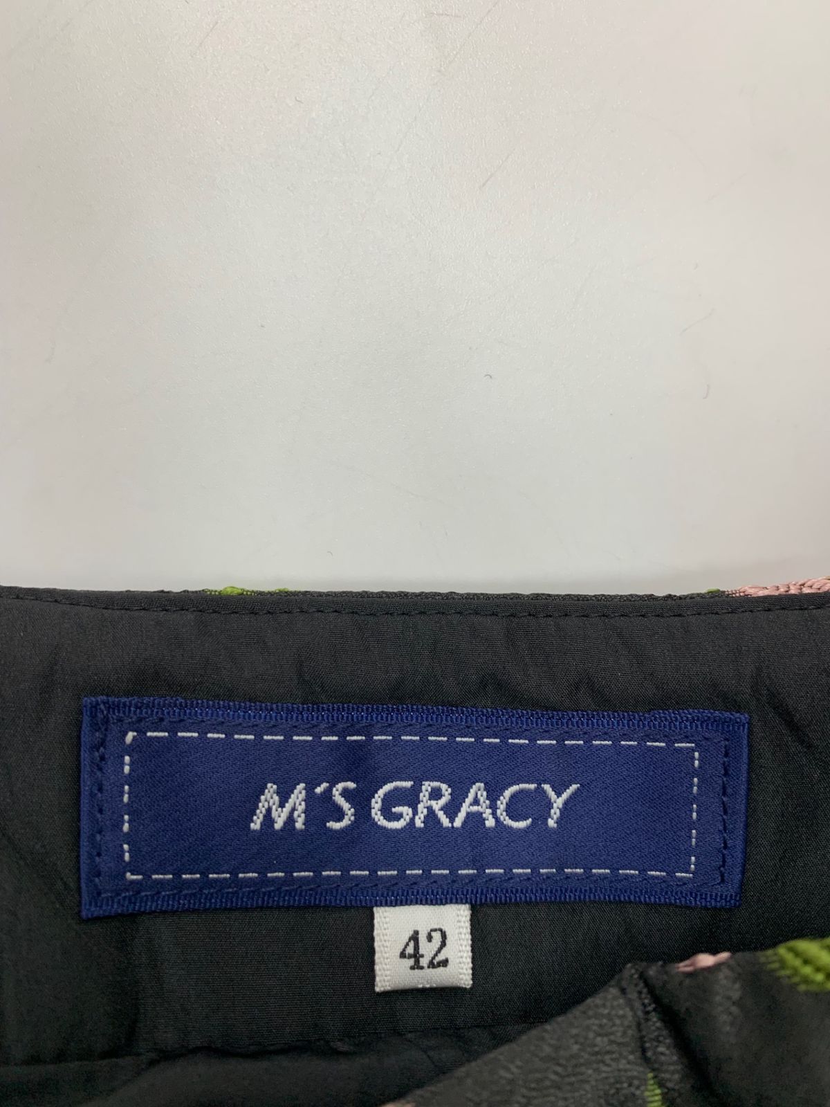 エムズグレイシー 小花ジャガードタックスカート 517528 42 ブラック  