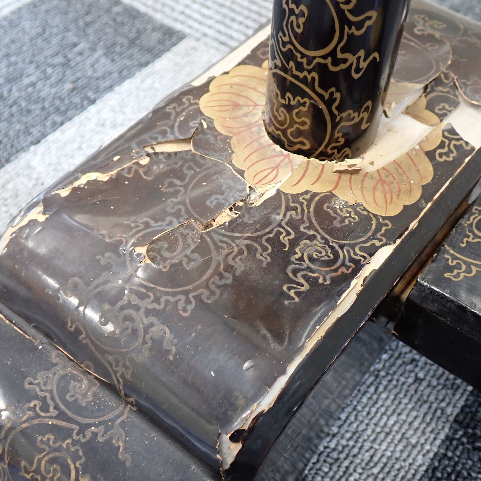 衣桁 帯掛 漆塗 黒塗 金蒔絵 時代物 木製 端金金具 上部横幅175cm×高