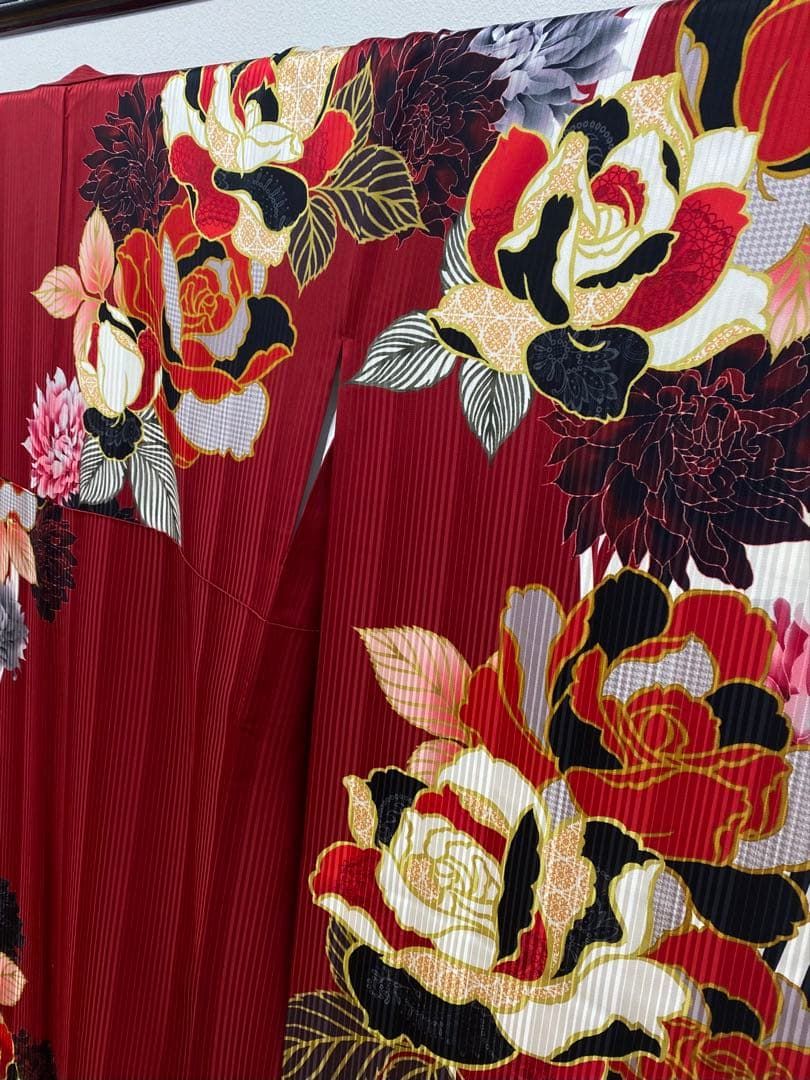 振袖 ラメ刺繍 金彩 紋意匠 身丈169cm 撥水加工済 MO3308 - メルカリ