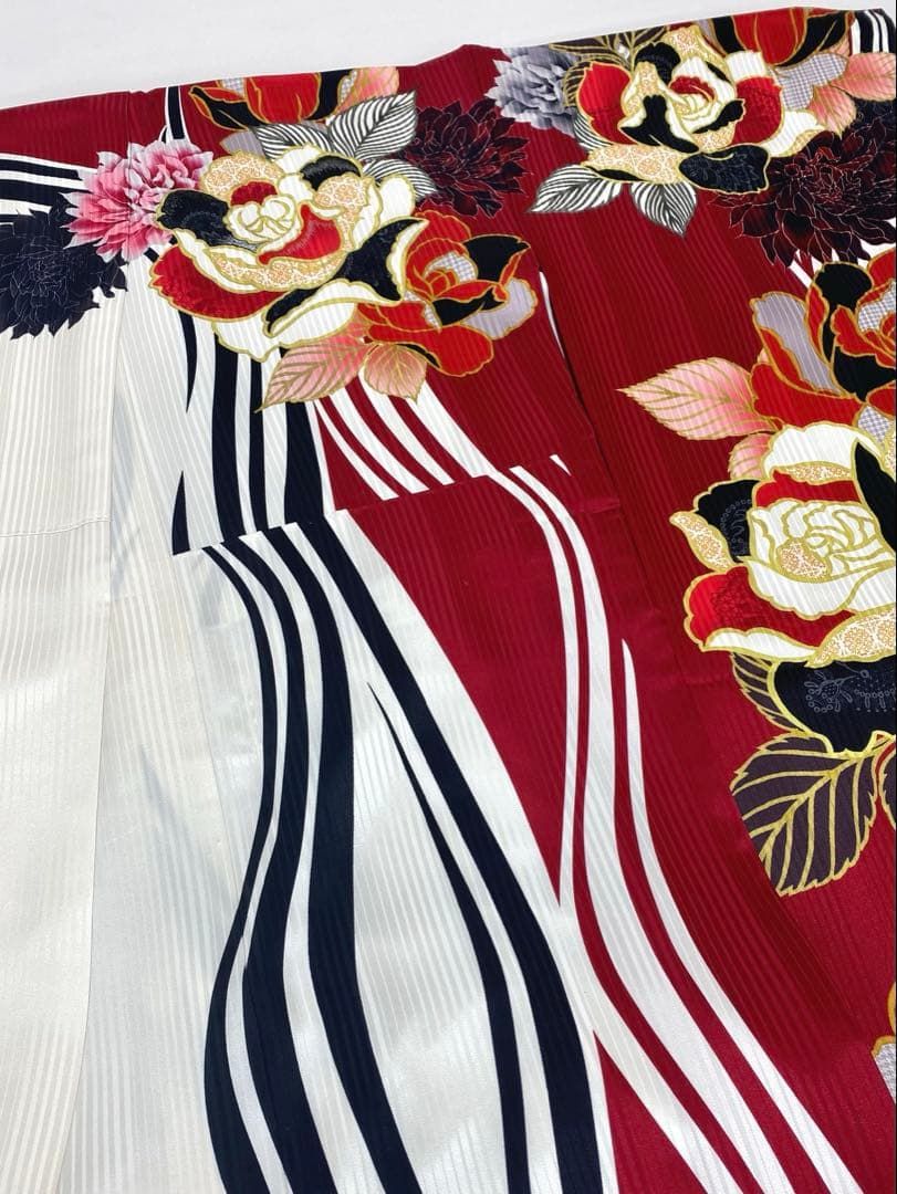 振袖 ラメ刺繍 金彩 紋意匠 身丈169cm 撥水加工済 MO3308 - メルカリ