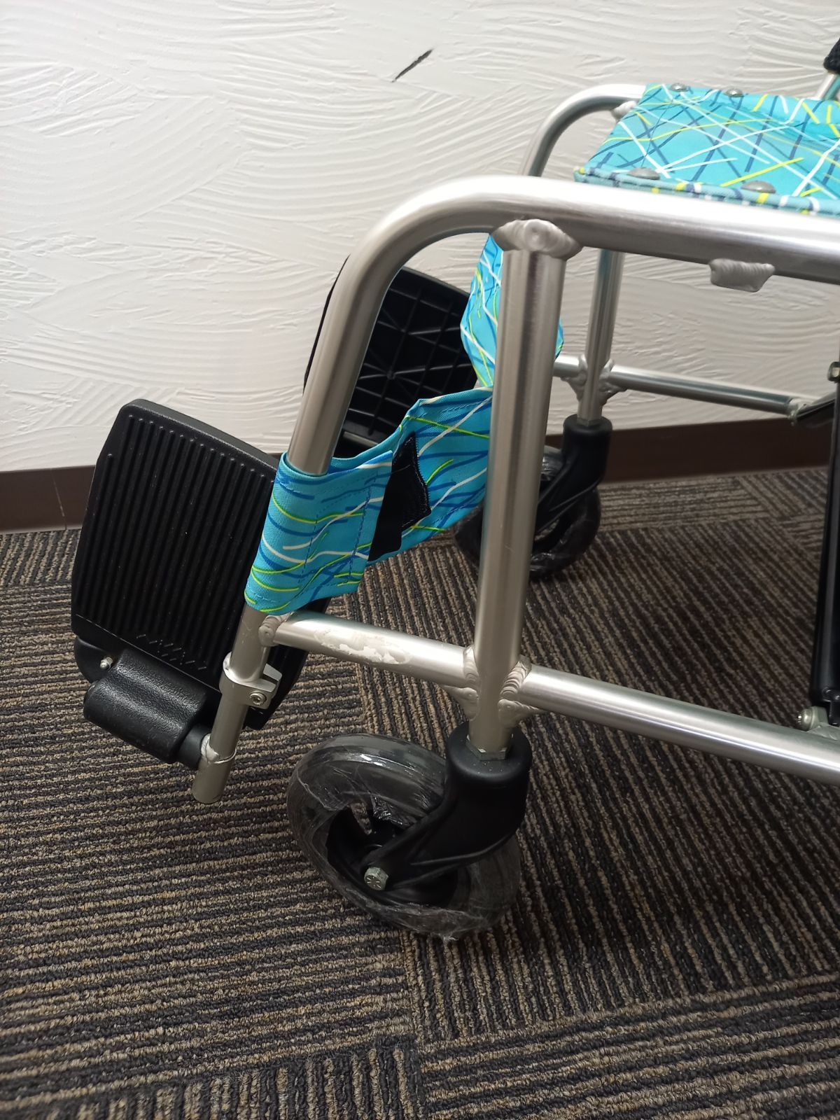 日進医療器 アルミ介助用車いす 超軽量（7.8kg） NAH-L7 ② 【公式通販】