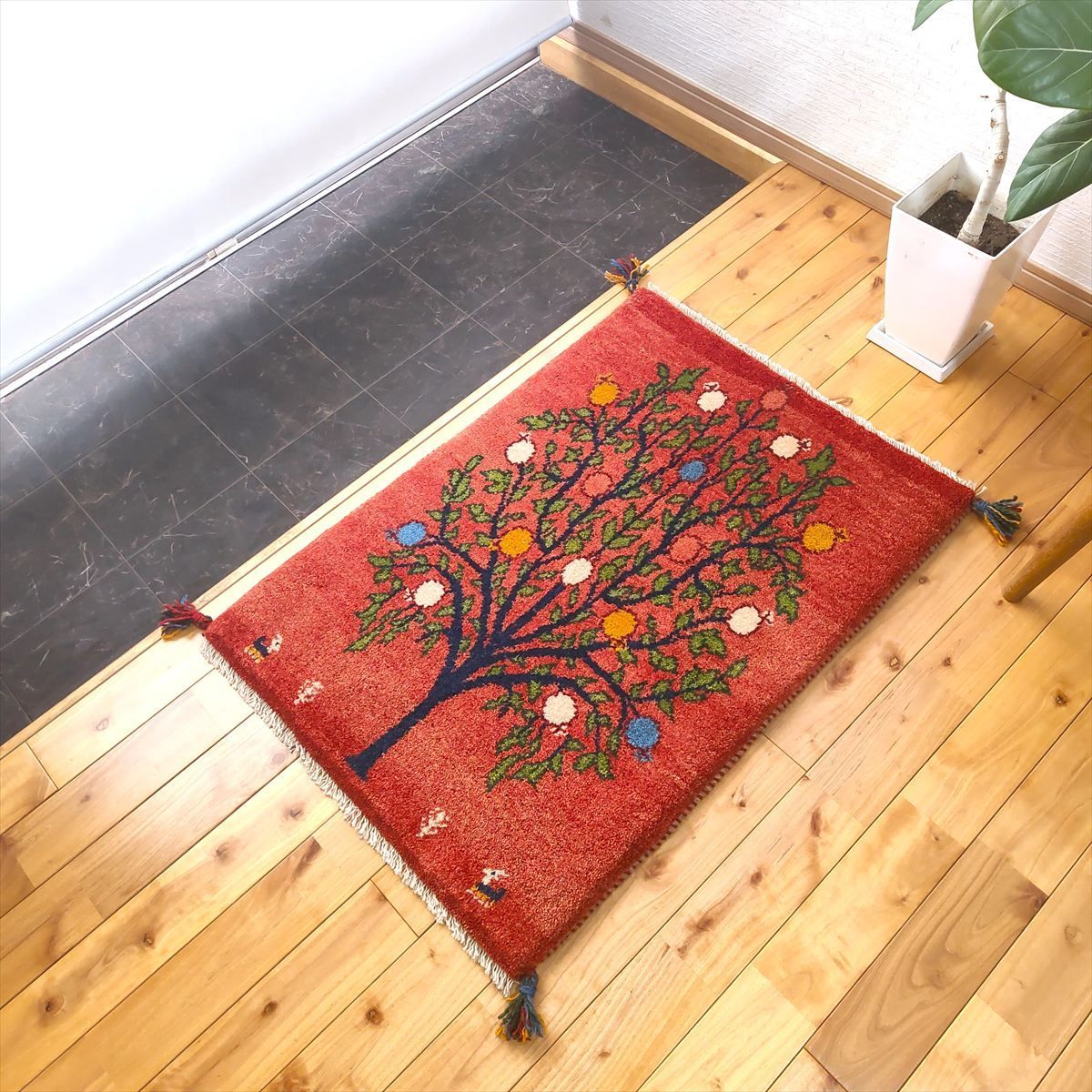 ペルシャ ギャッベ 玄関マット ラグ 88x63㎝ 茜色 桃色 ザクロの木
