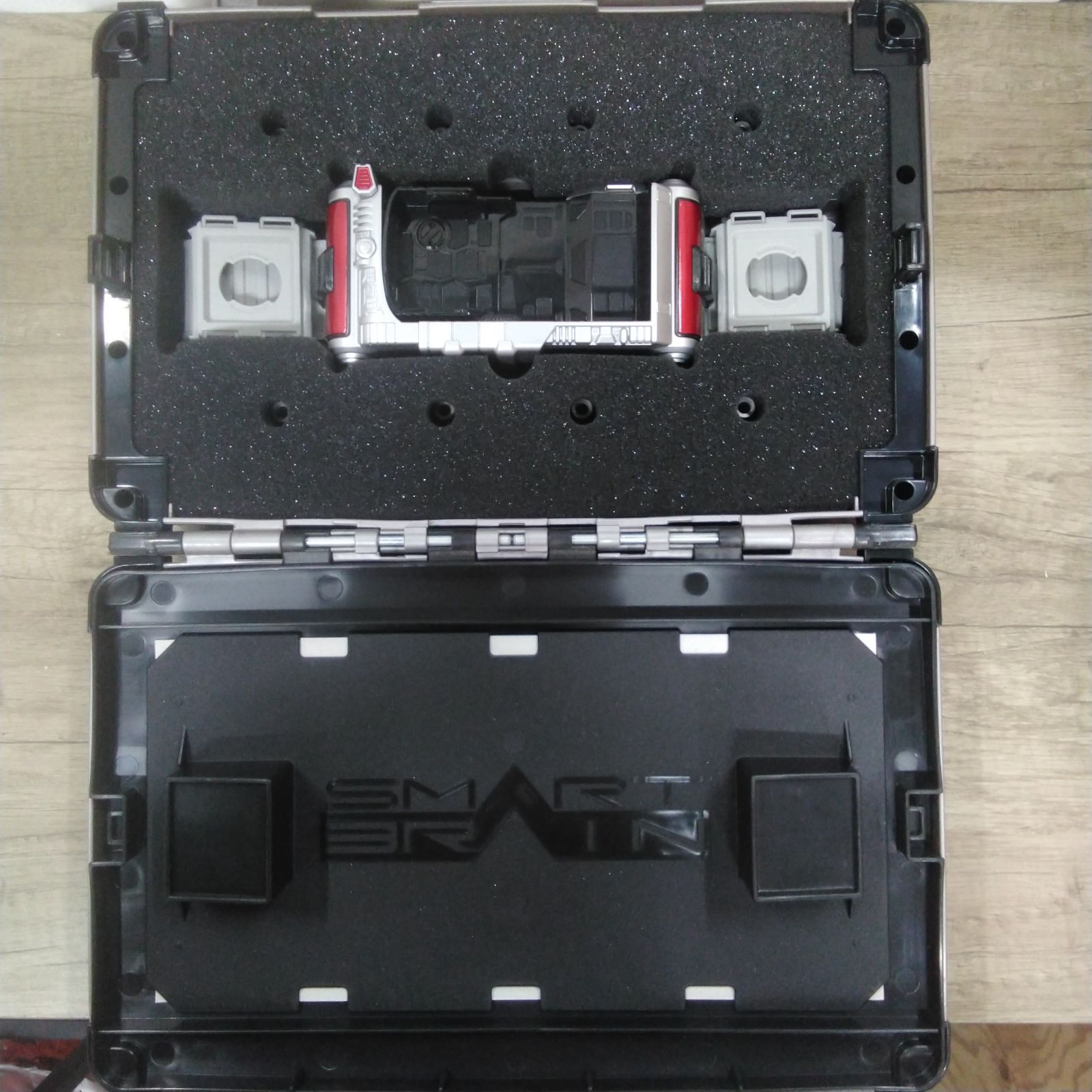 仮面ライダー555 DXファイズギアボックス SMARTBRAIN ケース入り 変身