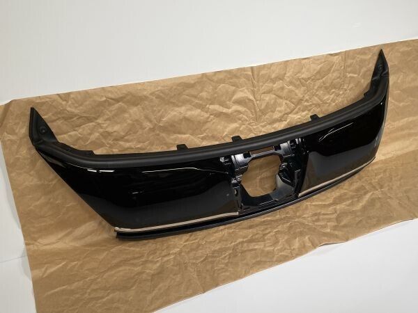 新品/即納 ハリアー GR SPORT スポーツ ZSU60W 後期 純正 フロント