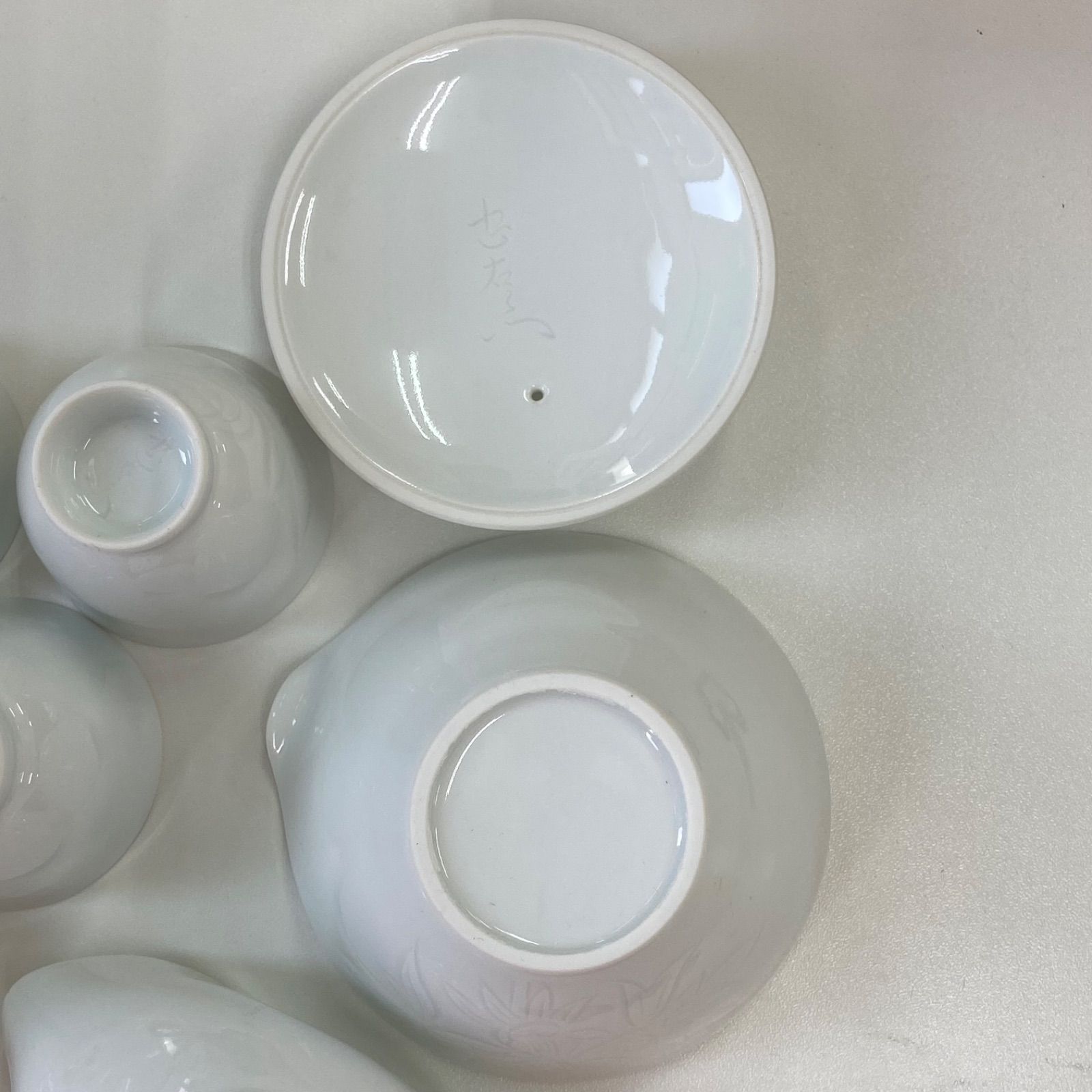 ☆有田焼 奥川忠右衛門 白磁玉露 白磁彫文煎茶器 湯呑み 湯冷し 急須
