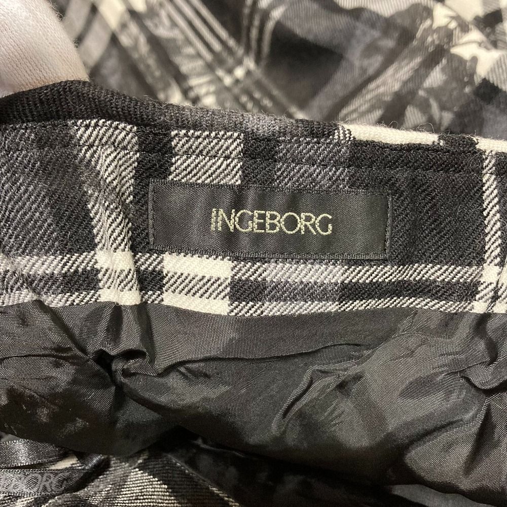 美品 INGEBORG インゲボルグ ウールモノトーンチェックユリpt. ロング  