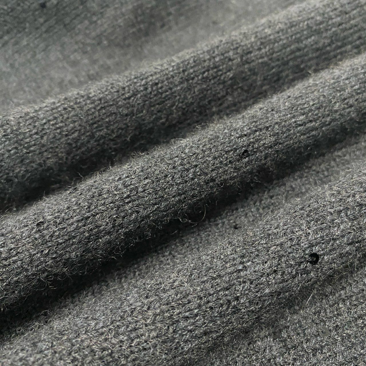 s*a様 美品 Brunello Cucinelli スパンコール付きダークグレ 48a19 BRUNELLO CUCINELLI ブルネロクチネリ スパンコールデザイン