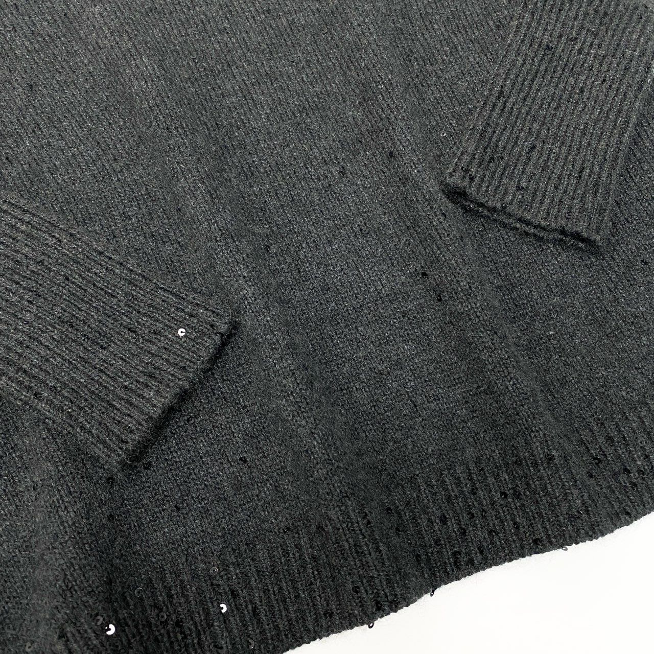 s*a様 美品 Brunello Cucinelli スパンコール付きダークグレ 48a19 BRUNELLO CUCINELLI ブルネロクチネリ スパンコールデザイン