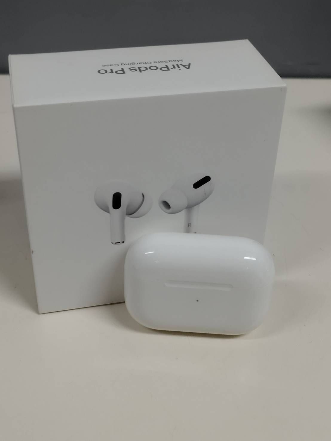 良品】Apple AirPods Pro 第1世代/A2190/充電ケースのみ！（正規品