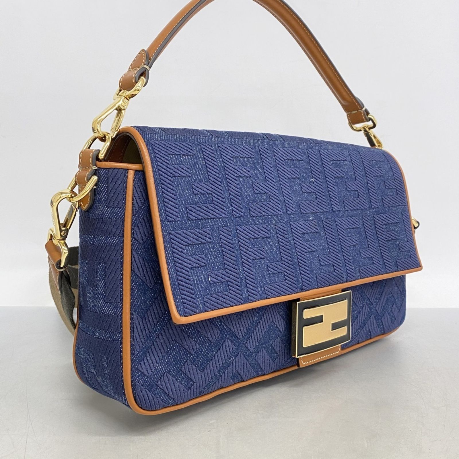 フェンディ(Fendi) フェンディ ハンドバッグ ズッカ マンマバケット