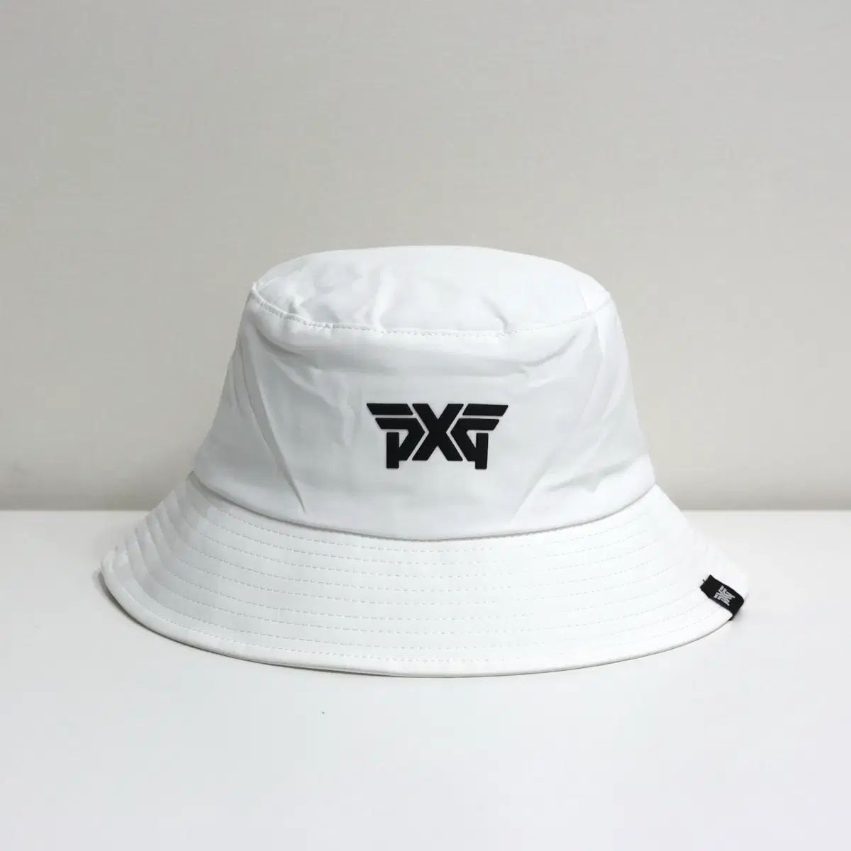 PXG ブラック バケットハット ストラップ付き　ユニセックス　男女兼用 PXG ブラック バケットハット ストラップ付き ユニセックス 男女兼用 1
