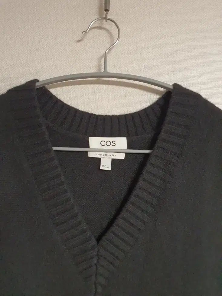 cos カシミヤ100% ニットベスト Sサイズ cos ニット セーター ベスト