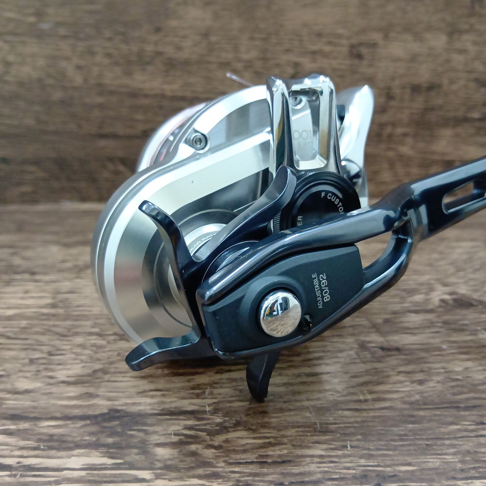 シマノ(SHIMANO) 21 オシアジガー 2001NRMG 両軸リール - メルカリ