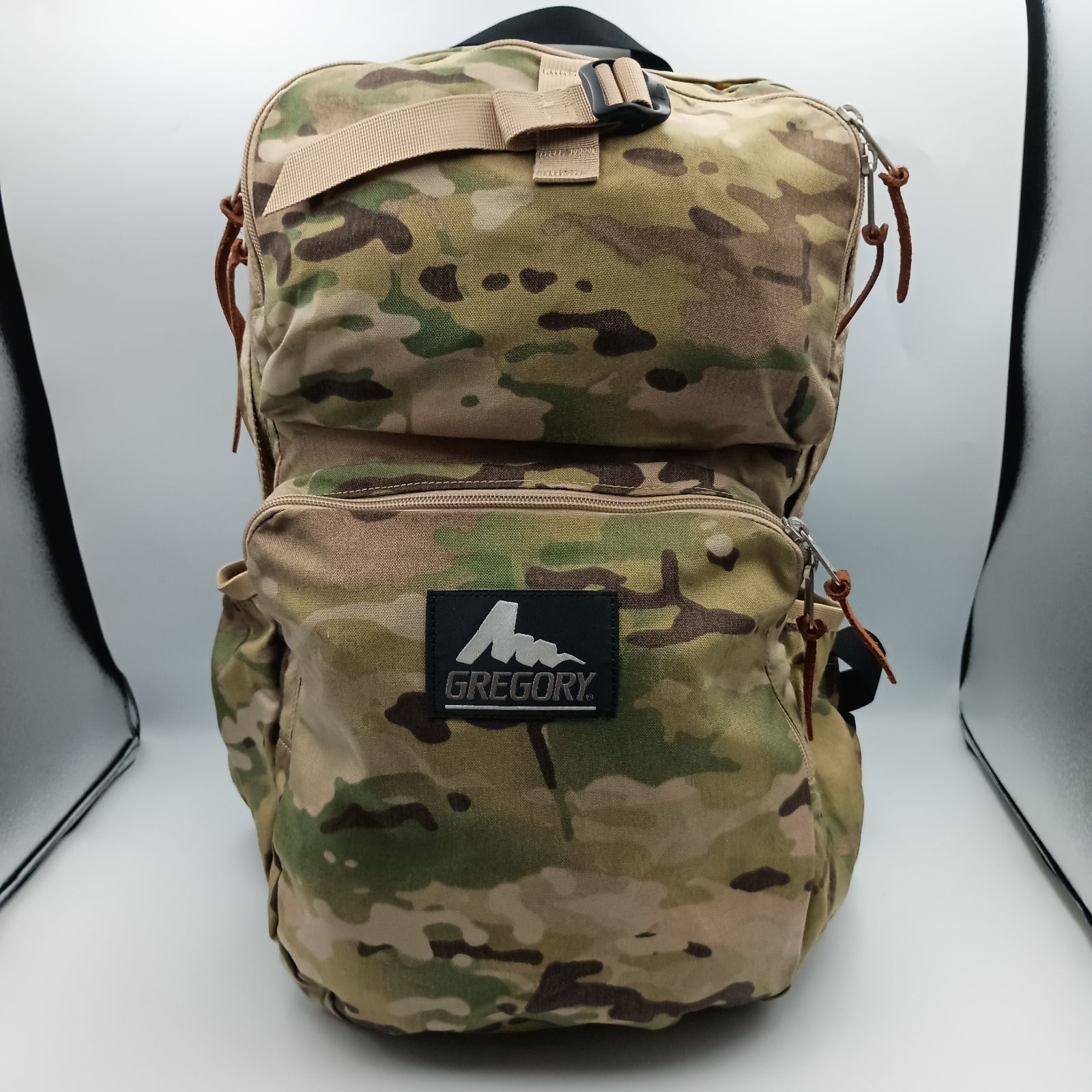 GREGORY カモフラージュバックパック GREGORY グレゴリー デイパック バックパック リュック メンズ 迷彩